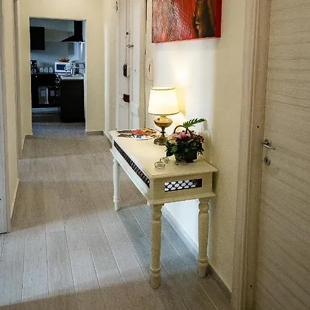 Apartment Up *